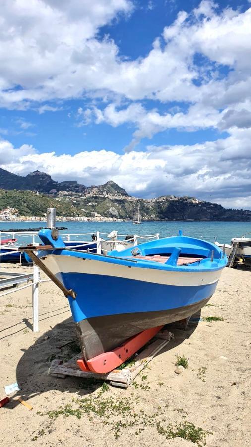 Ferienwohnung Vacanzenaxos - Casa Frontemare Giardini-Naxos Exterior foto